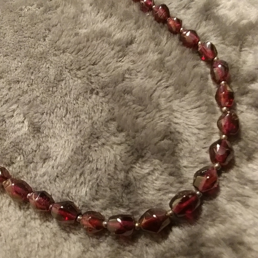 18" Garnet stone necklace
